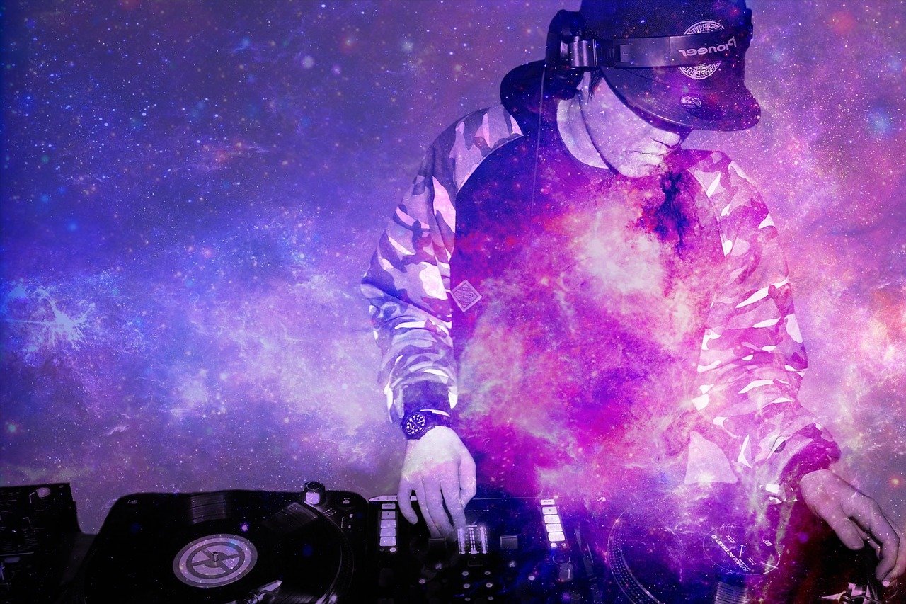 探索最新DJ舞潮流，領(lǐng)略現(xiàn)代舞蹈新領(lǐng)域