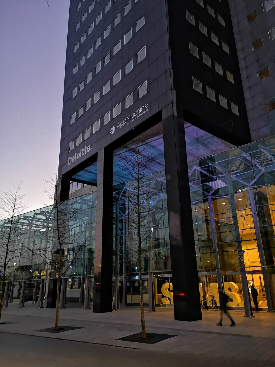 最新城市大腦，重塑未來城市之光