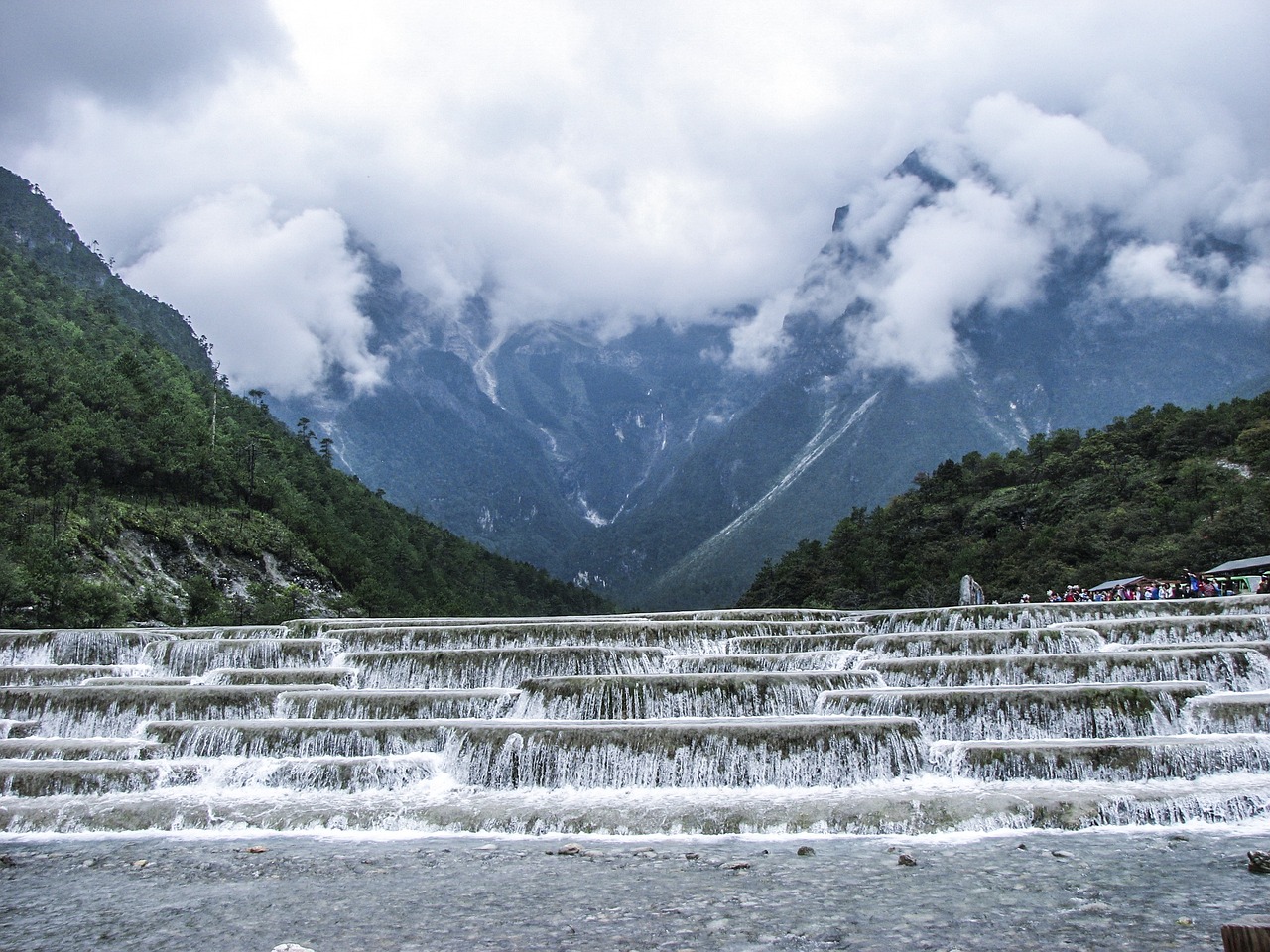 云南豪華旅游攻略大全，最新旅游指南與體驗(yàn)分享